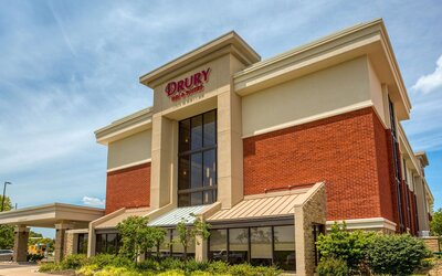 Drury Inn & Suites St. Louis Fairview Heights
