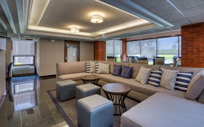 Drury Inn & Suites St. Louis Fairview Heights