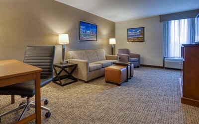 Drury Inn & Suites St. Louis Fairview Heights