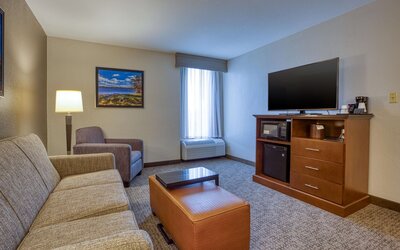 Drury Inn & Suites St. Louis Fairview Heights