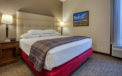 Drury Inn & Suites St. Louis Fairview Heights