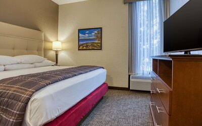 Drury Inn & Suites St. Louis Fairview Heights