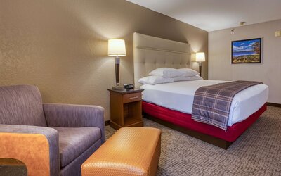 Drury Inn & Suites St. Louis Fairview Heights