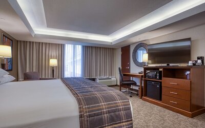 Drury Inn & Suites St. Louis Fairview Heights