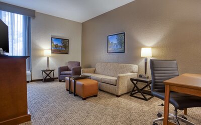 Drury Inn & Suites St. Louis Fairview Heights
