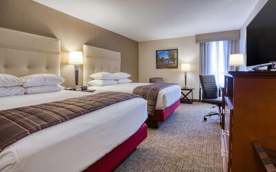 Drury Inn & Suites St. Louis Fairview Heights