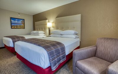 Drury Inn & Suites St. Louis Fairview Heights