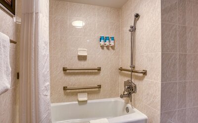 Drury Inn & Suites St. Louis Fairview Heights