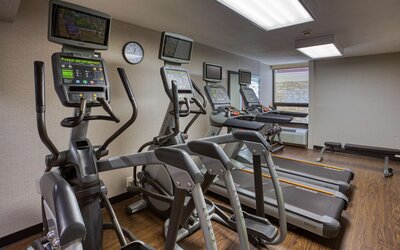 Drury Inn & Suites St. Louis Fairview Heights