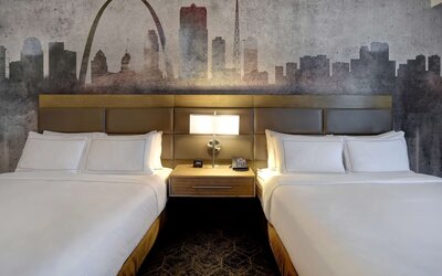 DoubleTree by Hilton St. Louis Airport