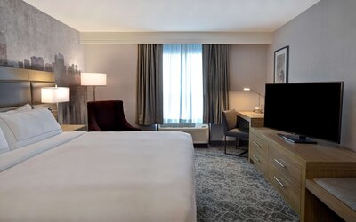 DoubleTree by Hilton St. Louis Airport