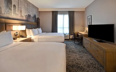 DoubleTree by Hilton St. Louis Airport