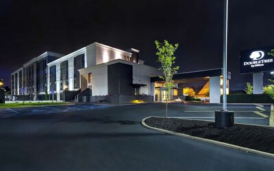 DoubleTree by Hilton St. Louis Airport