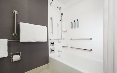 Courtyard by Marriott St. Louis Downtown West