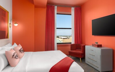 Angad Arts Hotel St. Louis, Tapestry Collection by Hilton