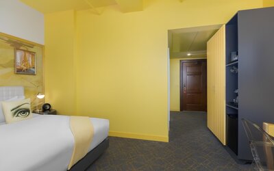 Angad Arts Hotel St. Louis, Tapestry Collection by Hilton