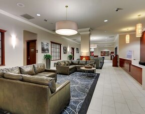 DoubleTree by Hilton St. Louis Forest Park