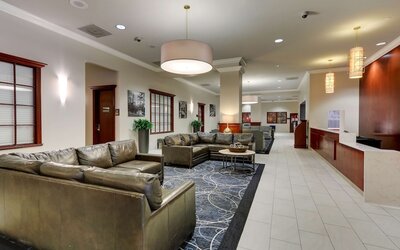 DoubleTree by Hilton St. Louis Forest Park