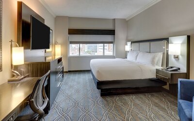 DoubleTree by Hilton St. Louis Forest Park