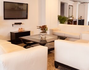 Tama Hotel Granada Real