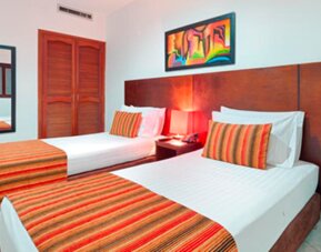 Tama Hotel Granada Real