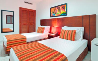 Tama Hotel Granada Real