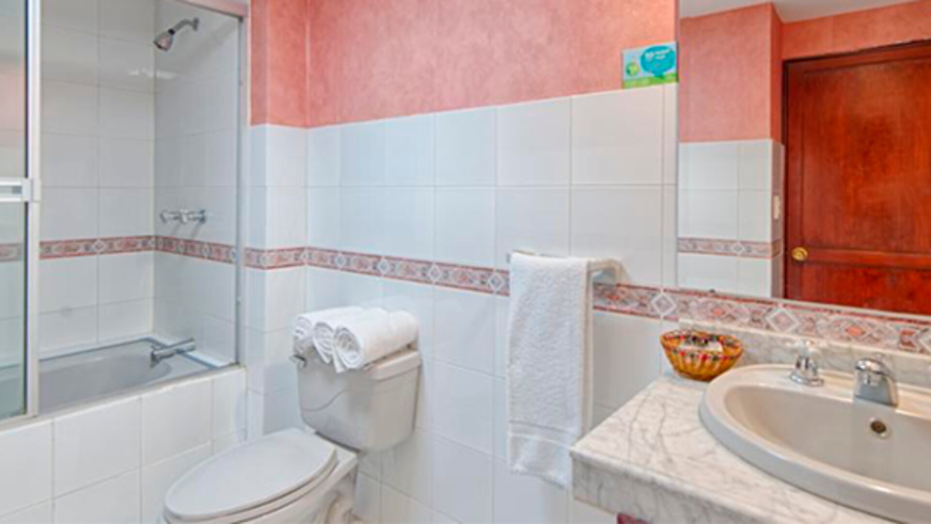 Tama Hotel Granada Real