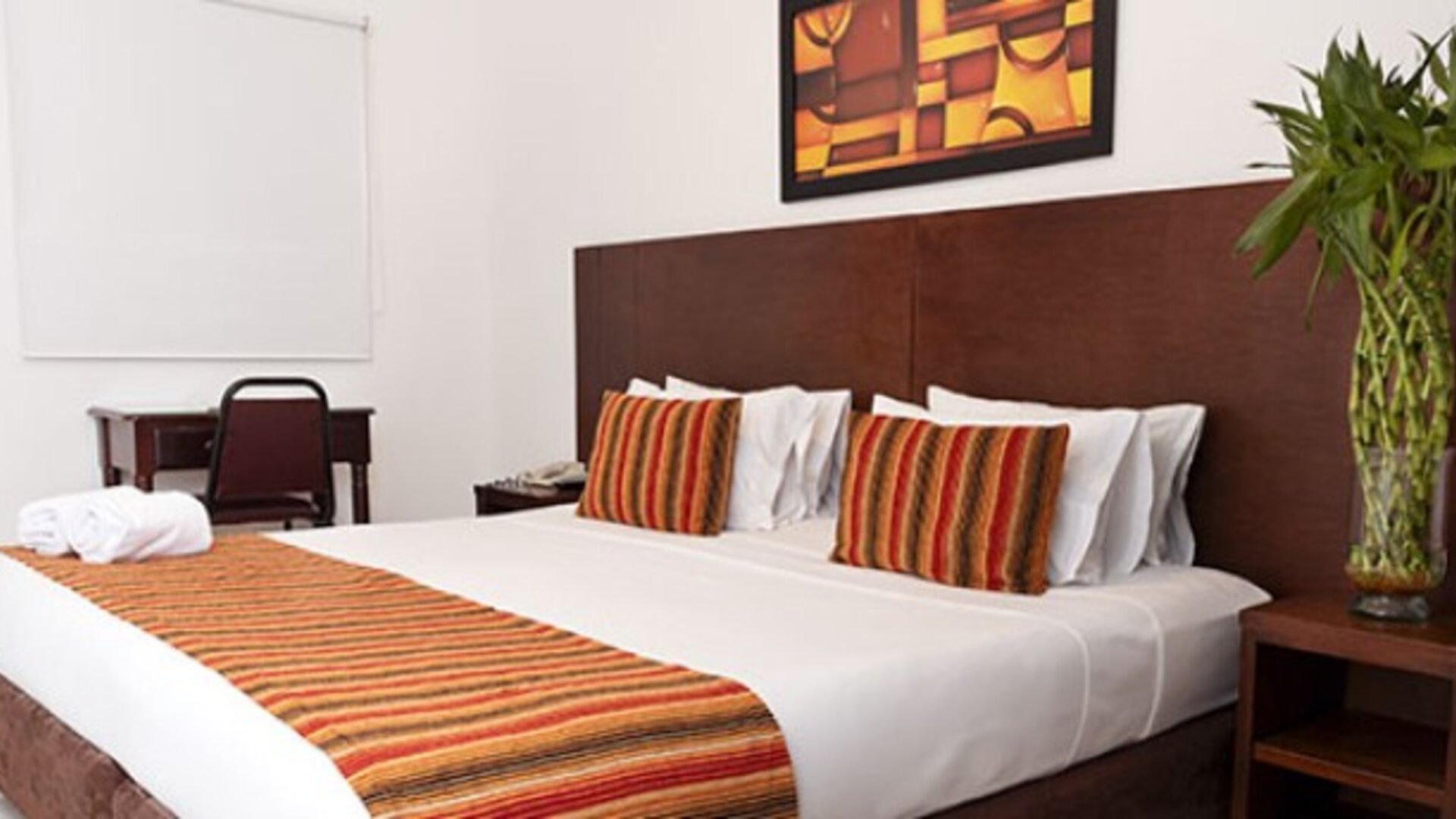 Tama Hotel Granada Real