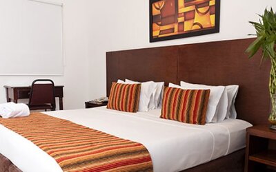 Tama Hotel Granada Real