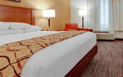 Drury Inn & Suites St. Louis Forest Park