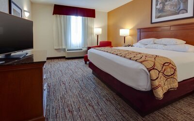 Drury Inn & Suites St. Louis Forest Park