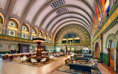 St. Louis Union Station Hotel, Curio Collection by Hilton