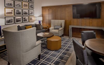 St. Louis Union Station Hotel, Curio Collection by Hilton