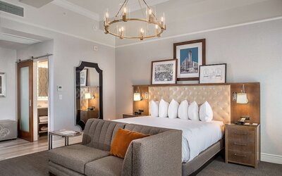 St. Louis Union Station Hotel, Curio Collection by Hilton