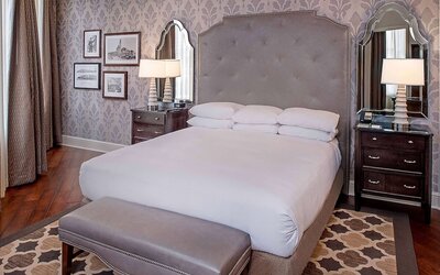 St. Louis Union Station Hotel, Curio Collection by Hilton