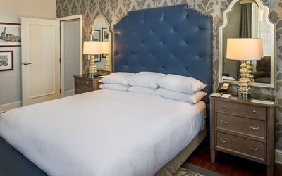 St. Louis Union Station Hotel, Curio Collection by Hilton