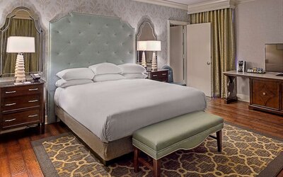St. Louis Union Station Hotel, Curio Collection by Hilton