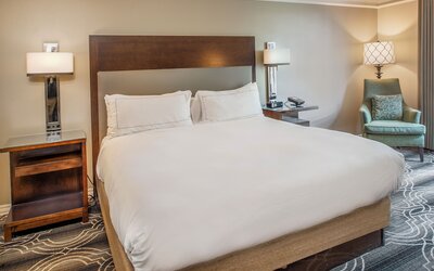 St. Louis Union Station Hotel, Curio Collection by Hilton