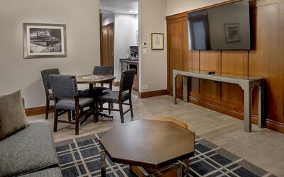 St. Louis Union Station Hotel, Curio Collection by Hilton
