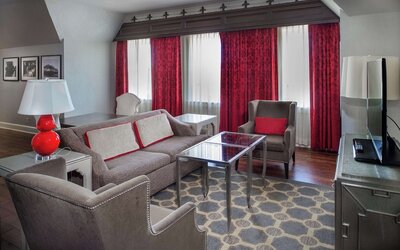 St. Louis Union Station Hotel, Curio Collection by Hilton