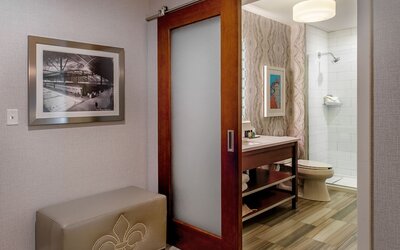 St. Louis Union Station Hotel, Curio Collection by Hilton