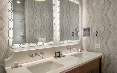 St. Louis Union Station Hotel, Curio Collection by Hilton