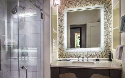 St. Louis Union Station Hotel, Curio Collection by Hilton