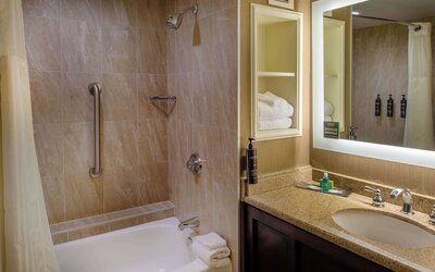 St. Louis Union Station Hotel, Curio Collection by Hilton