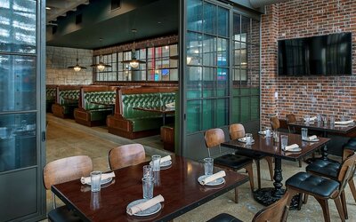 St. Louis Union Station Hotel, Curio Collection by Hilton