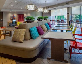 Home2 Suites by Hilton St. Louis/Forest Park