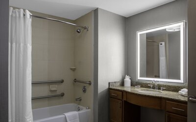 Homewood Suites by Hilton St Louis - Galleria