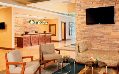 DoubleTree by Hilton Collinsville - St. Louis