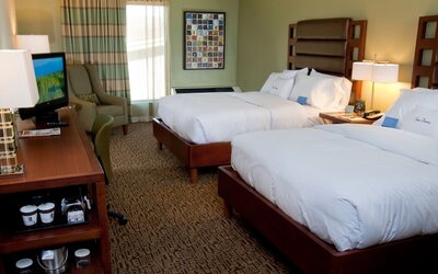 DoubleTree by Hilton Collinsville - St. Louis