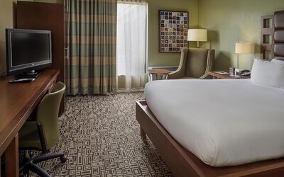 DoubleTree by Hilton Collinsville - St. Louis